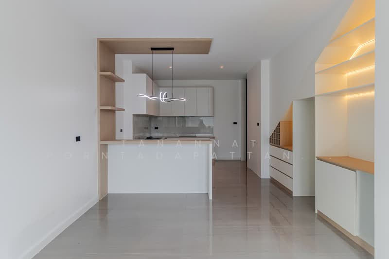 Luxury Modern Pool Villa, Chiang Mai, Ban Waen, Hang Dong, Chiang Mai, 4 Bedrooms, 550 sqm, Single Detached House For Sale, by Tanannat Porntadapattanayothin, 500213564 - DDproperty.com