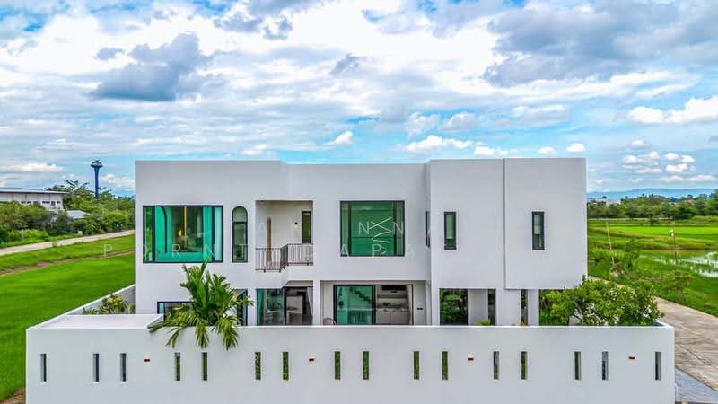 Luxury Modern Pool Villa, เชียงใหม่, บ้านแหวน, หางดง, เชียงใหม่, 550 ตร.ม., บ้านเดี่ยว ขาย, โดย Tanannat Porntadapattanayothin, 500213564 - DDproperty.com