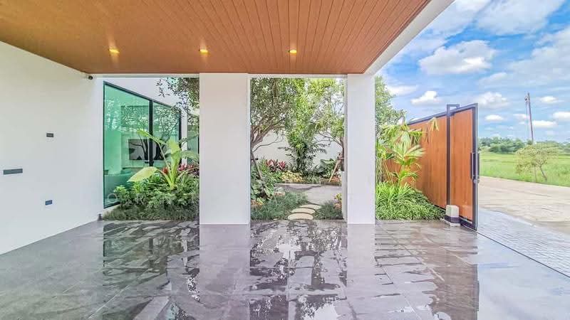 Luxury Modern Pool Villa, เชียงใหม่, บ้านแหวน, หางดง, เชียงใหม่, 550 ตร.ม., บ้านเดี่ยว ขาย, โดย Tanannat Porntadapattanayothin, 500213564 - DDproperty.com
