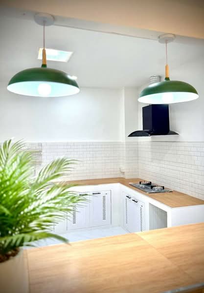 ขาย - สมบัติเทพ, กรุงเทพ