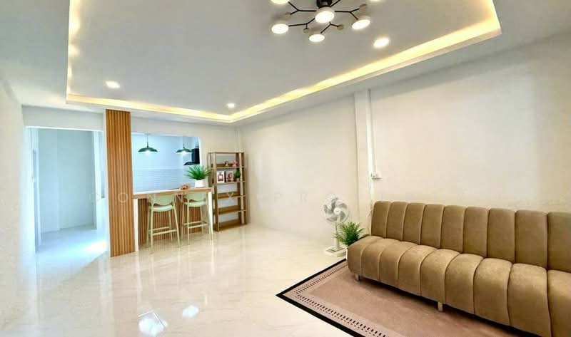 ขาย - สมบัติเทพ, กรุงเทพ