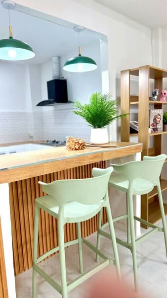 ขาย - สมบัติเทพ, กรุงเทพ