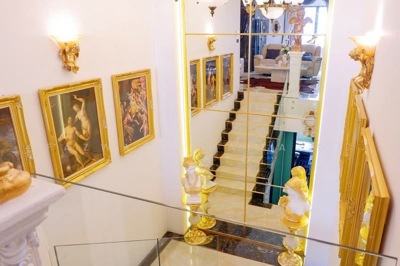 Vista Garden, Bangkok, 53 Saeng Thip Alley, Phra Kanong Nua, Watthana, Bangkok, 5 Bedrooms, 195 sqm, Condo For Sale, by Fazwaz (Thailand) Co., Ltd., 500213578 - DDproperty.com