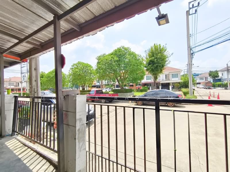 Pruksa Ville 72 Nakornin-Prangern : พฤกษาวิลล์ 72 นครอินทร์-พระเงิน, นนทบุรี, ถนน โยธาธิการ นนทบุรี 2027, ปลายบาง, บางกรวย, นนทบุรี, 110 ตร.ม., ทาวน์เฮ้าส์ ขาย, โดย Punpapa Rassamee, 500213589 - DDproperty.com