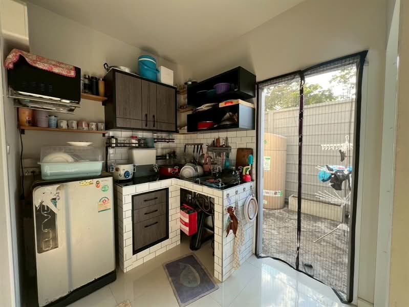 Britania Wongwaen-Hathairat, Pathum Thani, Hathairat Road, Bung Kham Proi, Lam Luk Ka, Pathum Thani, 3 Bedrooms, 100 sqm, Townhouse For Sale, by คุณ อัชจิราภรณ์ ภู่ศิริ (ดาว), 500213592 - DDproperty.com