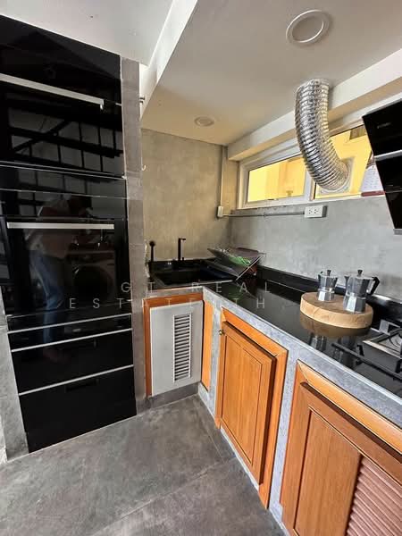 Thonglor Tower, Bangkok, Soi Thonglor, Sukhumvit 55 Road, Khlongtoei Nua, Watthana, Bangkok, 2 Bedrooms, 100 sqm, Condo For Rent, by GT Real Estate Thailand, 500213602 - DDproperty.com