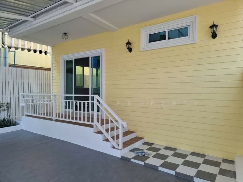 For Sale - Semi-detached house soi Charan 35, Bangkok