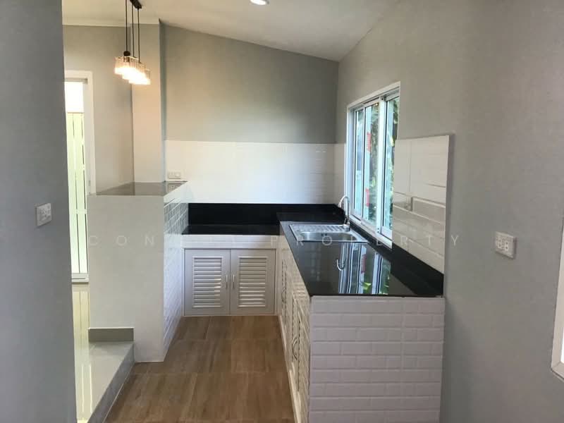 For Sale - Semi-detached house soi Charan 35, Bangkok