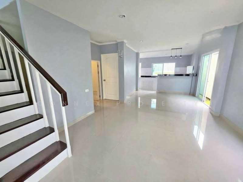 For Sale - Semi-detached house soi Charan 35, Bangkok