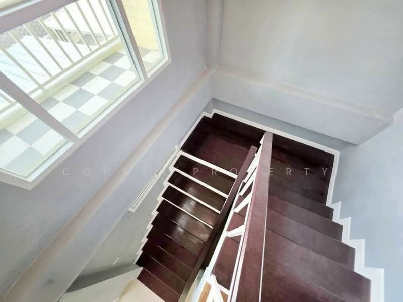 For Sale - Semi-detached house soi Charan 35, Bangkok