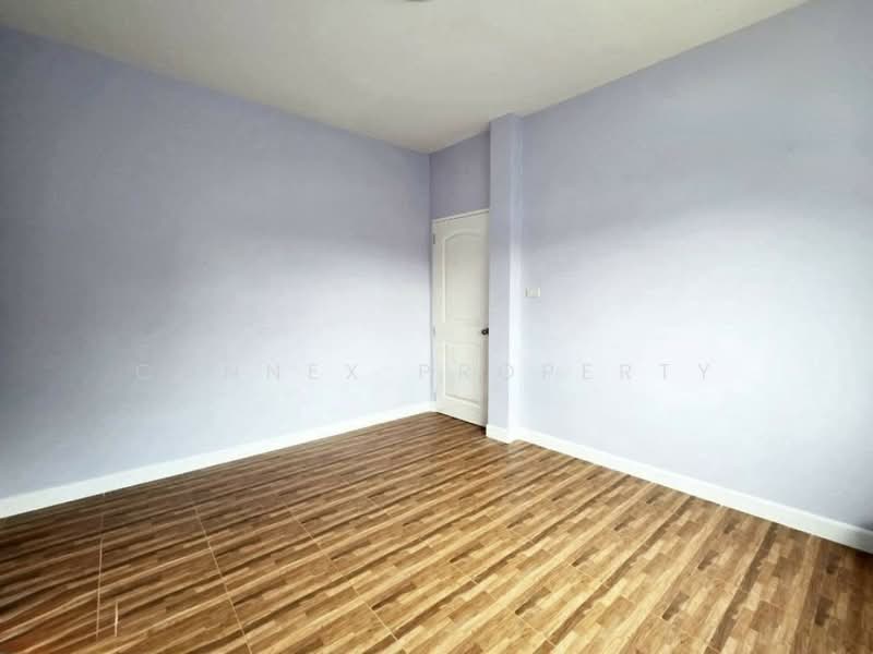 For Sale - Semi-detached house soi Charan 35, Bangkok