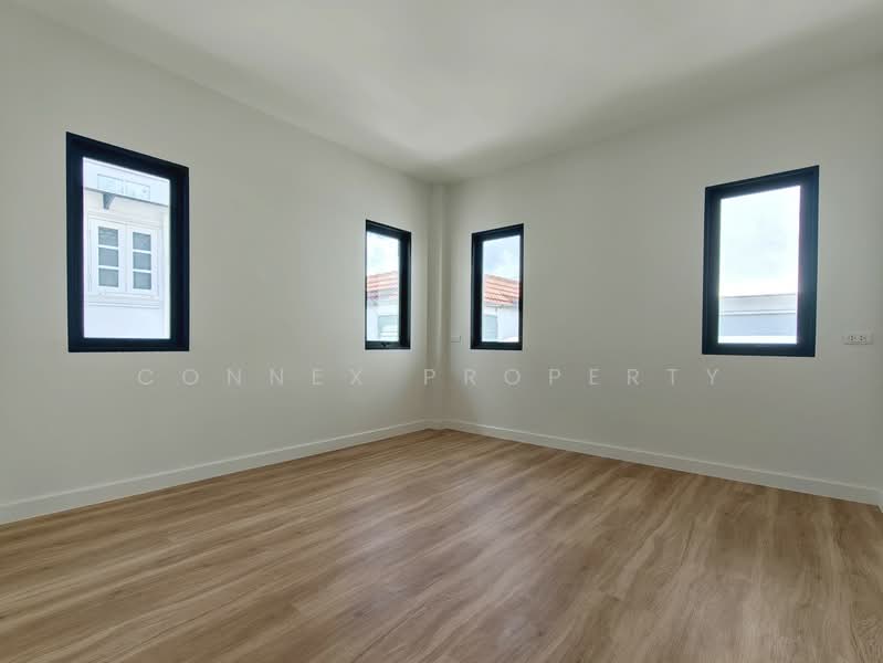 Ratchada Niwet, Bangkok, รัชดาภิเษก, Samsen Nok, Huai Khwang, Bangkok, 4 Bedrooms, 220 sqm, Single Detached House For Sale, by Connex Property, 500213649 - DDproperty.com