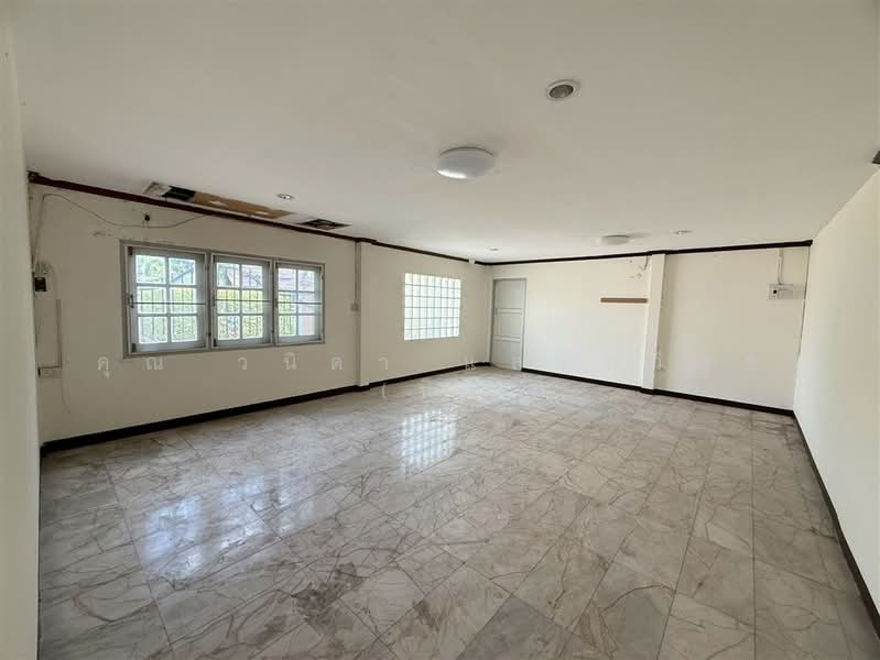 บ้านเฟื่องฟ้า แฮปปี้แลนด์ ( Baan Fueangfah Happyland ), Bangkok, ถนนแฮปปี้แลนด์, Khlong Chan, Bang Kapi, Bangkok, 10+ Bedrooms, 700 sqm, Single Detached House For Sale, by คุณ วนิดา แสนทวีสุข (นิ), 500213650 - DDproperty.com