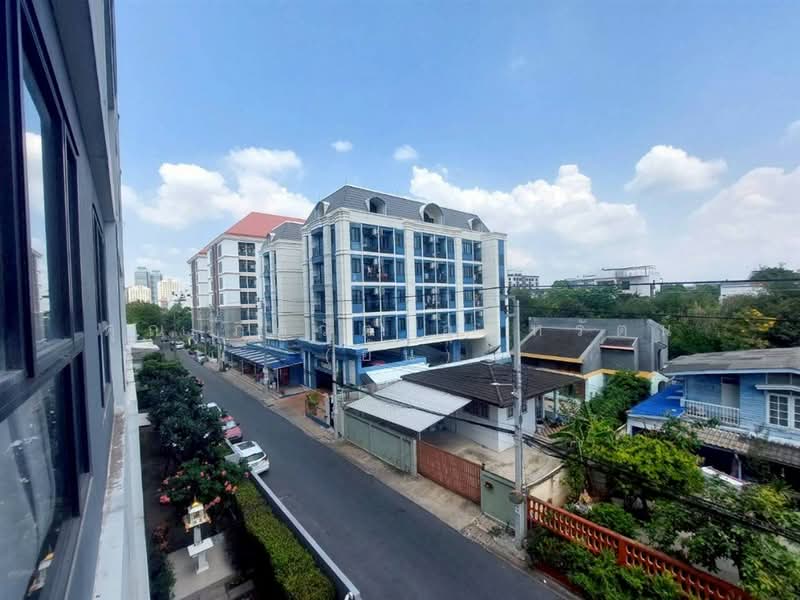 ASHER Ratchada-Huai Khwang, Bangkok, 343 Sutthisan Winitchai Road, Samsen Nok, Huai Khwang, Bangkok, 1 Bedroom, 27 sqm, Condo For Sale, by คุณ ภควัต อุณหรัตน์ (อ้น), 500213669 - DDproperty.com