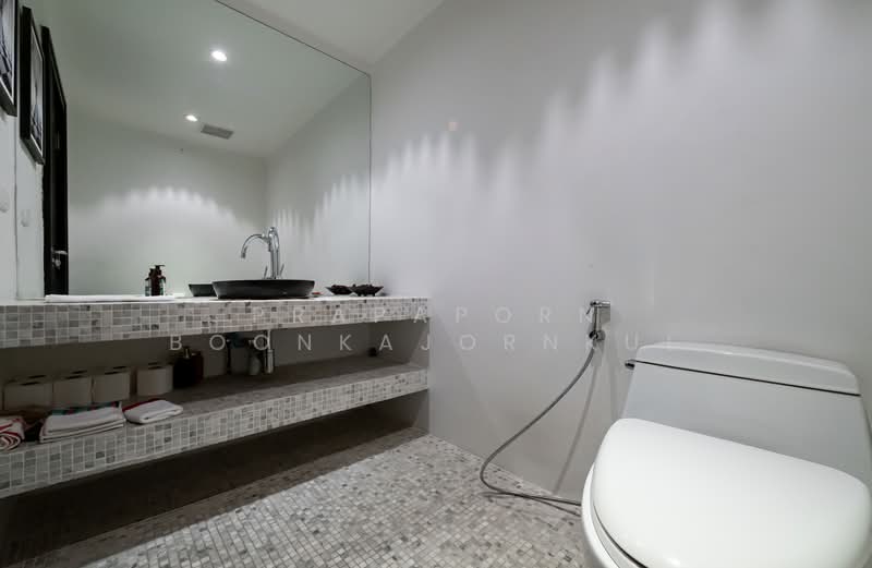 Baan Piya Sathorn, Bangkok, Soi Suanplu (Sathorn Soi 3) South Sathorn Road, Thung Maha Mek, Sathon, Bangkok, 3 Bedrooms, 250 sqm, Condo For Rent, by Prapaporn Boonkajonkul, 500213705 - DDproperty.com