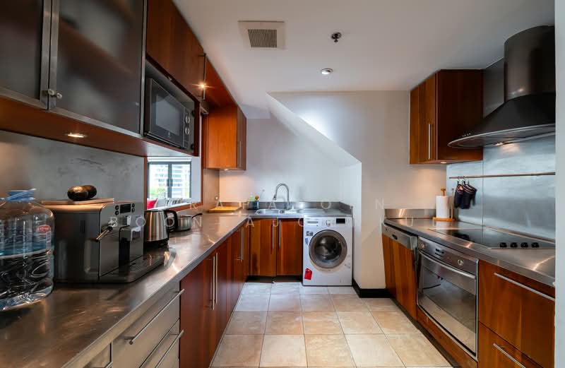 Baan Piya Sathorn, Bangkok, Soi Suanplu (Sathorn Soi 3) South Sathorn Road, Thung Maha Mek, Sathon, Bangkok, 3 Bedrooms, 250 sqm, Condo For Rent, by Prapaporn Boonkajonkul, 500213705 - DDproperty.com