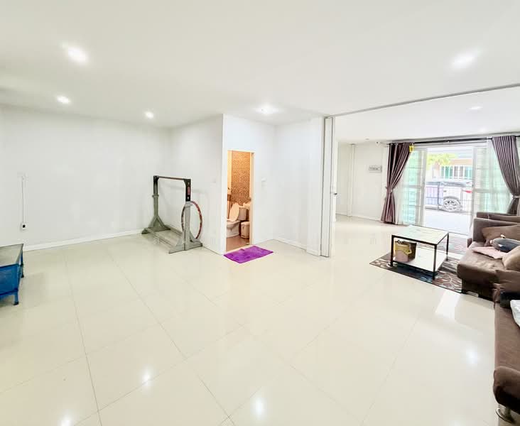 The Grand Thaisomboon, Pathum Thani, Khlong Sam, Khlong Luang, Pathum Thani, 3 Bedrooms, 170 sqm, Semi-Detached House (Twin House) For Sale, by Wasan Wasati, 500213709 - DDproperty.com