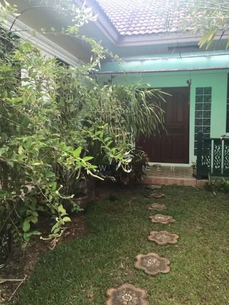 ขาย - ขายบ้านเดี่ยวหลังใหญ่ สภาพนางฟ้า บรรยากาศร่มรื่น อำเภอกันตัง จังหวัดตรัง, ตรัง