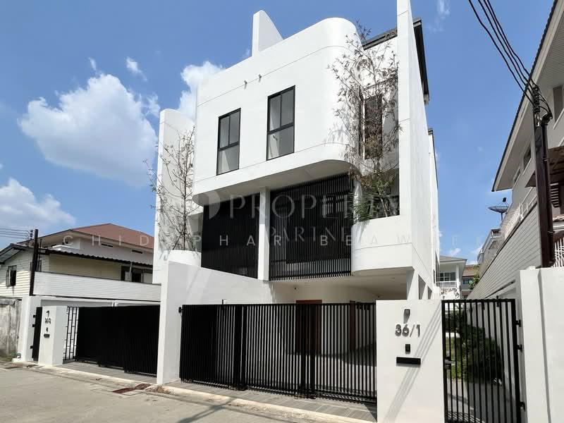 บ้านเดี่ยวปุณณวิถี ใจกลางสุขุมวิท 101 บ้านพักอาศัยระดับ Luxury, กรุงเทพ, สุขุมวิท, บางจาก, พระโขนง, กรุงเทพ, 380 ตร.ม., บ้านเดี่ยว ขาย, โดย Chidaphar Beawlek, 500213727 - DDproperty.com