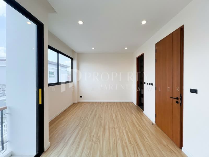 Luxury Detached House in Punnawithi – Prime Sukhumvit 101 Location, Bangkok, สุขุมวิท, Bang Chak, Phra Khanong, Bangkok, 3 Bedrooms, 380 sqm, Single Detached House For Sale, by Chidaphar Beawlek, 500213727 - DDproperty.com