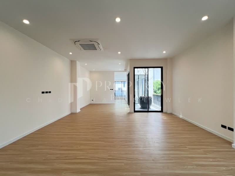 Luxury Detached House in Punnawithi – Prime Sukhumvit 101 Location, Bangkok, สุขุมวิท, Bang Chak, Phra Khanong, Bangkok, 3 Bedrooms, 380 sqm, Single Detached House For Sale, by Chidaphar Beawlek, 500213727 - DDproperty.com