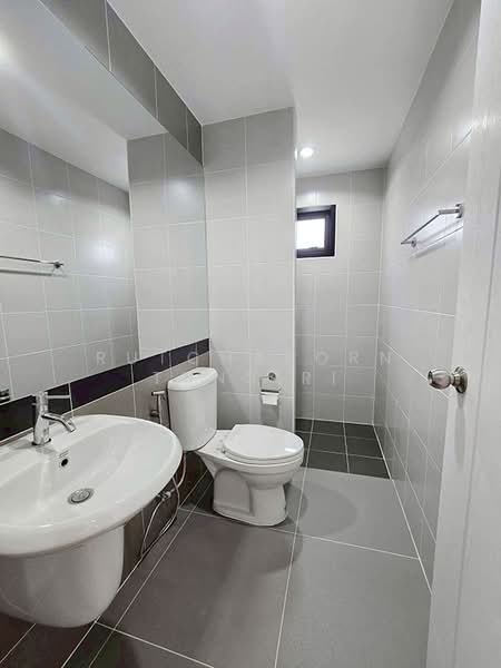 บ้านในโครงการ ให้เช่า – ใกล้มหาวิทยาลัยพายัพเพียง 10 นาที ค่าเช่า 25,000 บาท / เดือน No.6H333, Chiang Mai, San Klang, San Kamphaeng, Chiang Mai, 4 Bedrooms, 150 sqm, Single Detached House For Rent, by Rutchaporn Tunsiri, 500213733 - DDproperty.com