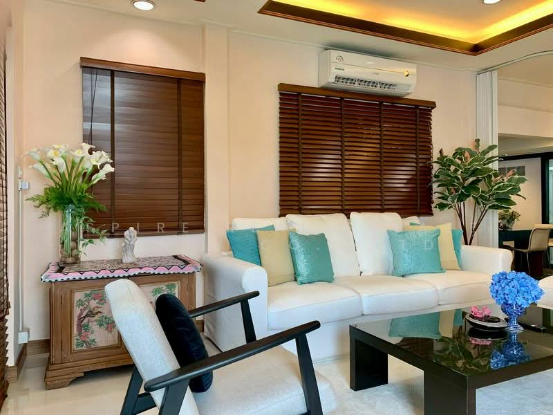 For Rent - Detached House, on Krungthepkreetha 39 Rd., Bangkok