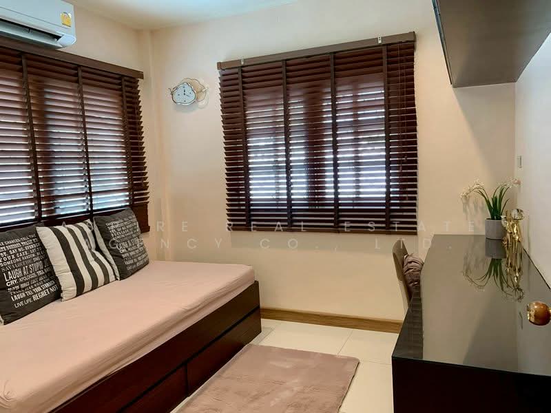 For Rent - Detached House, on Krungthepkreetha 39 Rd., Bangkok