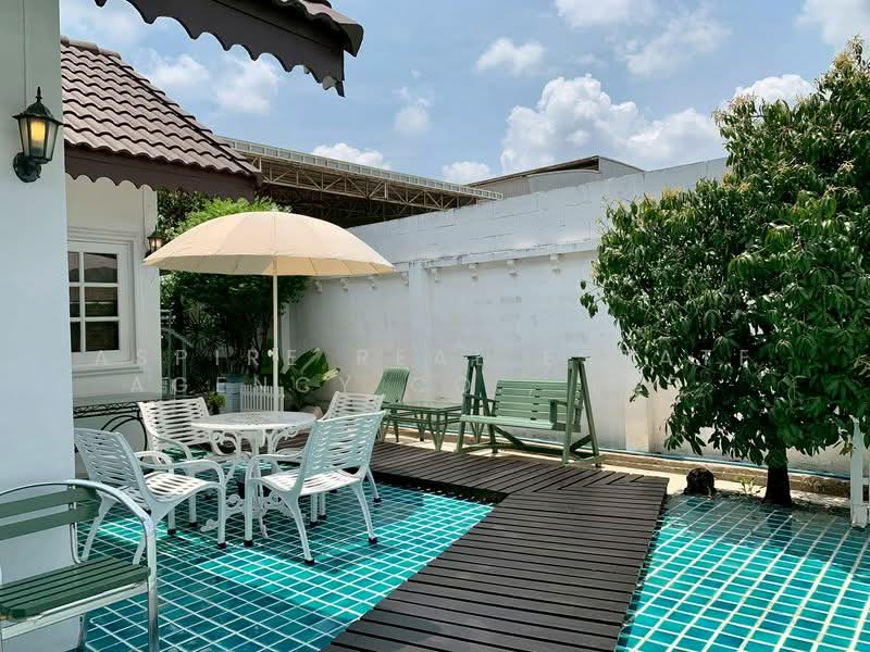 For Rent - Detached House, on Krungthepkreetha 39 Rd., Bangkok
