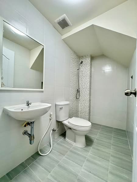 หมู่บ้านเก้ามงคลวิลเลจ พุทธมณฑลสาย5-ไร่ขิง34, นครปฐม, ไร่ขิง, สามพราน, นครปฐม, 120 ตร.ม., ทาวน์เฮ้าส์ ขาย, โดย The Best Property ครีม, 500213800 - DDproperty.com