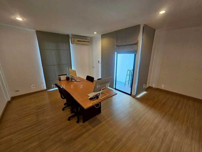 Areeya Mandarina Ratchada - Sutthisarn, Bangkok, -, Samsen Nok, Huai Khwang, Bangkok, , 300 sqm, Office Space For Sale, by Connex Property, 500213806 - DDproperty.com