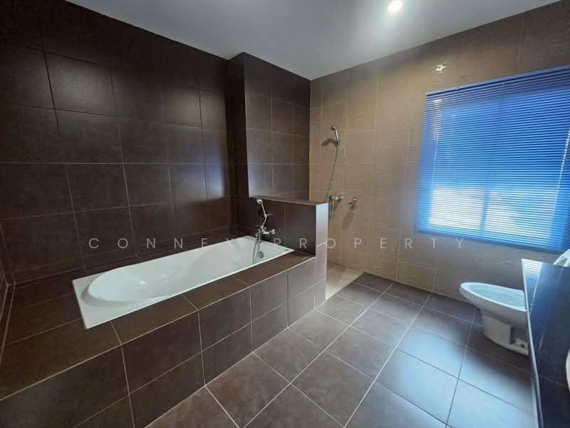 Areeya Mandarina Ratchada - Sutthisarn, Bangkok, -, Samsen Nok, Huai Khwang, Bangkok, , 300 sqm, Office Space For Sale, by Connex Property, 500213806 - DDproperty.com