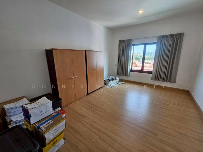 Areeya Mandarina Ratchada - Sutthisarn, Bangkok, -, Samsen Nok, Huai Khwang, Bangkok, , 300 sqm, Office Space For Sale, by Connex Property, 500213806 - DDproperty.com