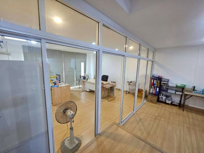 Areeya Mandarina Ratchada - Sutthisarn, Bangkok, -, Samsen Nok, Huai Khwang, Bangkok, , 300 sqm, Office Space For Sale, by Connex Property, 500213806 - DDproperty.com