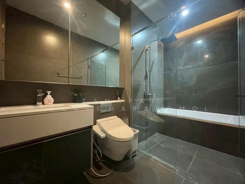 The Esse at Singha Complex, Bangkok, 1788 New Petchaburi Rd, Khlongtoei Nua, Watthana, Bangkok, 1 Bedroom, 49 sqm, Condo For Rent, by Tanapat Jitwatcharakomol, 500213829 - DDproperty.com