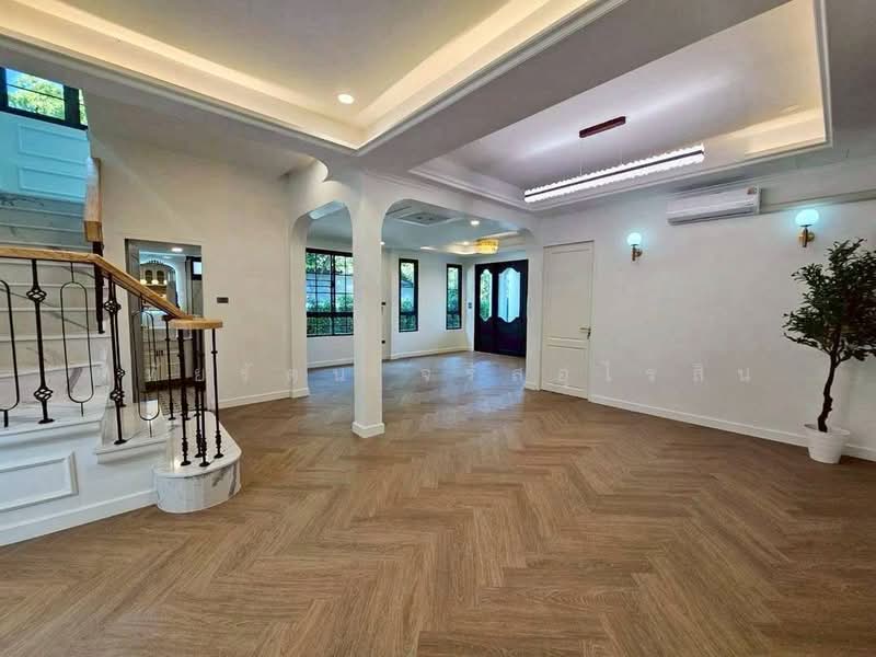 Newly Built Luxury Single House ,Modern Classic Style., Chiang Mai, Su Thep, Muang Chiang Mai, Chiang Mai, 4 Bedrooms, 202 sqm, Single Detached House For Sale, by หทัยรัตน์ จรัสอุไรสิน, 500213839 - DDproperty.com