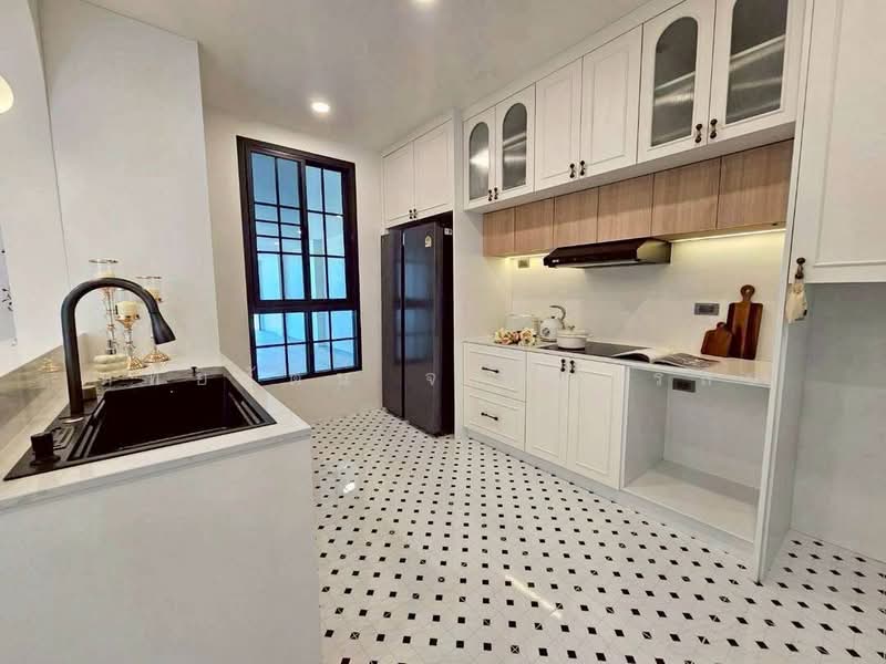 Newly Built Luxury Single House ,Modern Classic Style., Chiang Mai, Su Thep, Muang Chiang Mai, Chiang Mai, 4 Bedrooms, 202 sqm, Single Detached House For Sale, by หทัยรัตน์ จรัสอุไรสิน, 500213839 - DDproperty.com