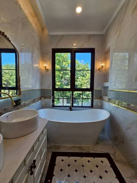 บ้านเดี่ยวหลังใหญ่ สร้างใหม่ สไตล์ Modern Classic ใกล้มหาวิทยาลัยเชียงใหม่ ต.สุเทพ ทำเลทอง, เชียงใหม่, สุเทพ, เมืองเชียงใหม่, เชียงใหม่, 202 ตร.ม., บ้านเดี่ยว ขาย, โดย หทัยรัตน์ จรัสอุไรสิน, 500213839 - DDproperty.com