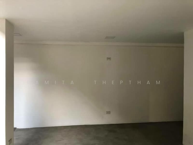 3-BR House, Bangkok, Phlapphla, Wang Thonglang, Bangkok, 3 Bedrooms, 66 sqm, Single Detached House For Rent, by Ramita  Theptham, 500213852 - DDproperty.com