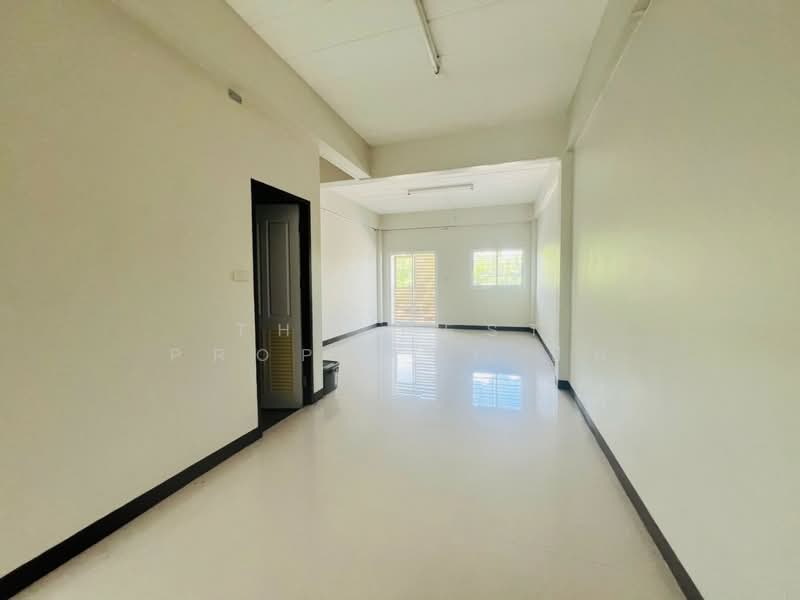 อาคารพาณิชย์ศรีราชา ชลบุรี, Chon Buri (Pattaya), Bang Phra, Si Racha, Chon Buri (Pattaya), , 100 sqm, Shophouse For Sale, by The Best Property ปิ่น, 500213868 - DDproperty.com