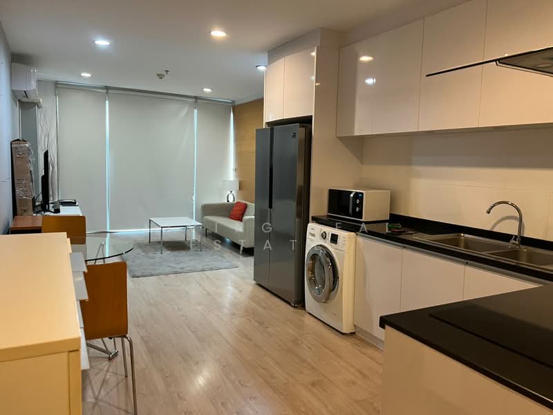 Silom Grand Terrace, Bangkok, Soi Saladaeng 2, Saladaeng Road, Silom, Bang Rak, Bangkok, 1 Bedroom, 76 sqm, Condo For Rent, by Living Real Estates, 500213874 - DDproperty.com