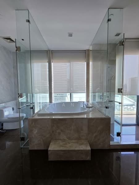 Le Raffine Sukhumvit 39, Bangkok, Soi Sukhumvit 39, Khlong Tan Nua, Watthana, Bangkok, 4 Bedrooms, 480 sqm, Condo For Sale, by Phatcharanan Kittiananchat, 500213877 - DDproperty.com