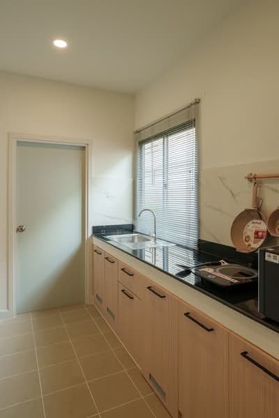 Perfect Place Sukhumvit 77-Suvarnabhumi : เพอร์เฟค เพลส สุขุมวิท77-สุวรรณภูมิ, สมุทรปราการ, ถนนลาดกระบัง, ราชาเทวะ, บางพลี, สมุทรปราการ, 158 ตร.ม., บ้านเดี่ยว ขาย, โดย สายรุ้ง แย้มคล้าย, 500213879 - DDproperty.com