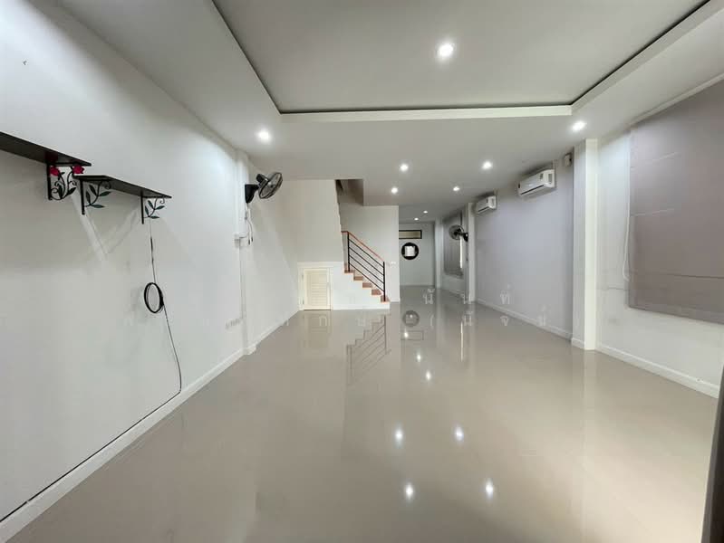 ขาย - ธันย์สิตา แอท โฮม (Thansita @Home), กรุงเทพ