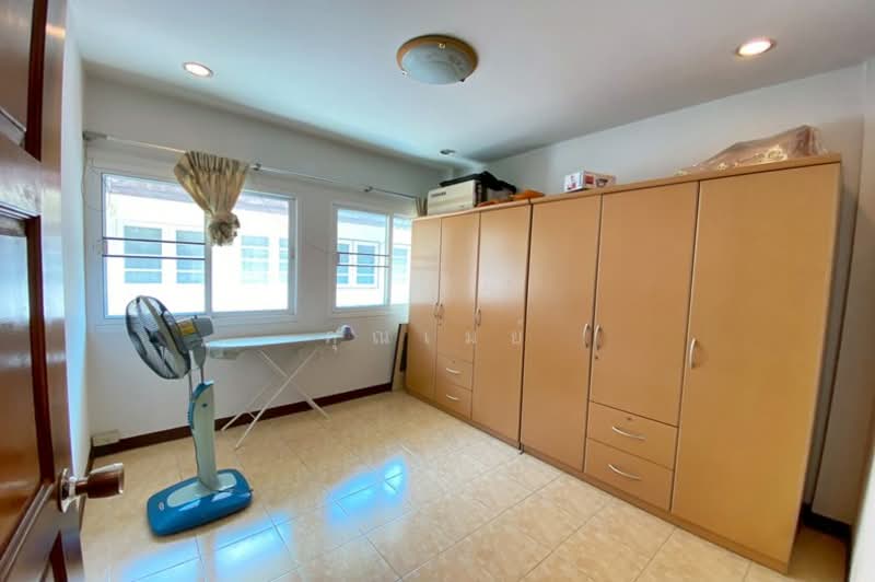 ถนนนวมินทร์ ซอยนวมินทร์ 74 แยก 3-11, Bangkok, นวมินทร์, Ram Inthra, Khan Na Yao, Bangkok, 3 Bedrooms, 150 sqm, Semi-Detached House (Twin House) For Sale, by คุณเมย์, 500213912 - DDproperty.com