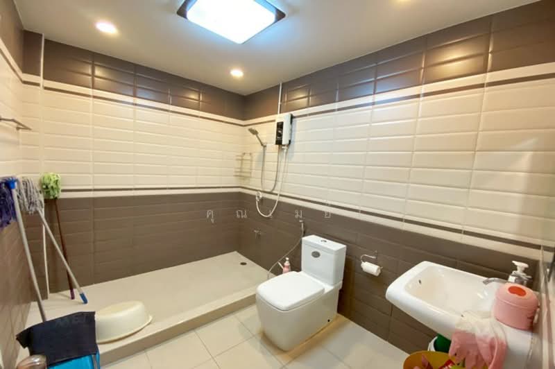 ถนนนวมินทร์ ซอยนวมินทร์ 74 แยก 3-11, Bangkok, นวมินทร์, Ram Inthra, Khan Na Yao, Bangkok, 3 Bedrooms, 150 sqm, Semi-Detached House (Twin House) For Sale, by คุณเมย์, 500213912 - DDproperty.com