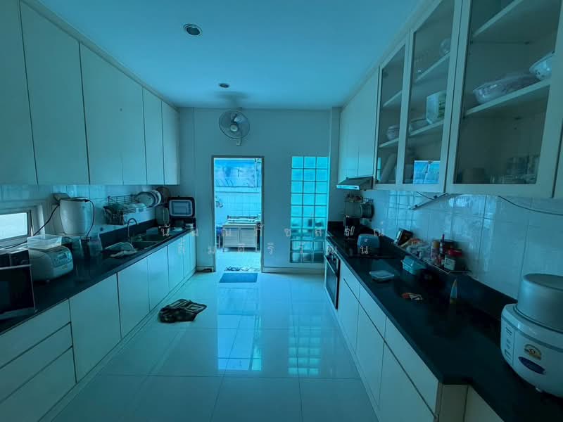 Tanapirom Srinakarin - Wongwaen, Bangkok, Srinakarin Road, Bang Chak, Phra Khanong, Bangkok, 3 Bedrooms, 157 sqm, Townhouse For Sale, by Nannapatsorn Limsiriwat, 500213925 - DDproperty.com
