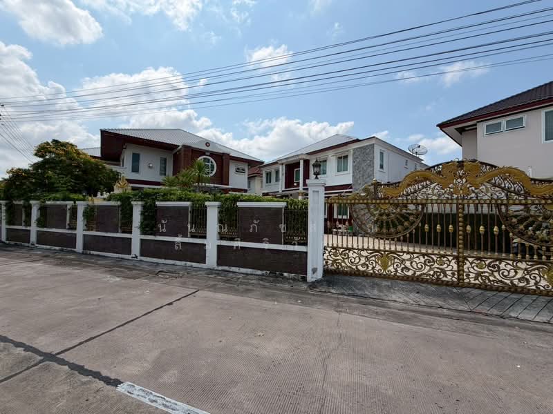 Tanapirom Srinakarin - Wongwaen, Bangkok, Srinakarin Road, Bang Chak, Phra Khanong, Bangkok, 3 Bedrooms, 157 sqm, Townhouse For Sale, by Nannapatsorn Limsiriwat, 500213925 - DDproperty.com