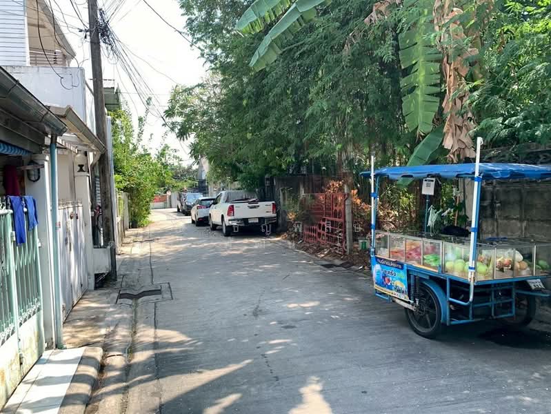 For Sale - ที่ดินเปล่า 42 ตร.ว. ที่ดินใกล้รถไฟรถไฟฟ้สายสีเหลือง เซ็นทรัลลาดพร้าว ซอยลาดพร้าว34, Bangkok