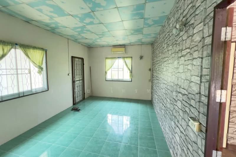 ขาย - ซอยร่วมใจสามัคคี หมู่ 5 ถนนรังสิต - นครนายก ตำบลนพรัตน์ อำเภอหนองเสือ จังหวัดปทุมธานี 12170, ปทุมธานี